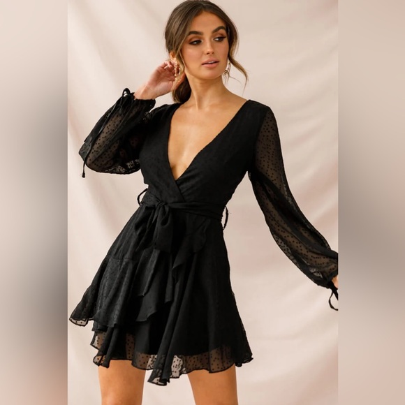 Selfie Leslie Dresses & Skirts - Selfie Leslie sheri hail spot chiffon dress black